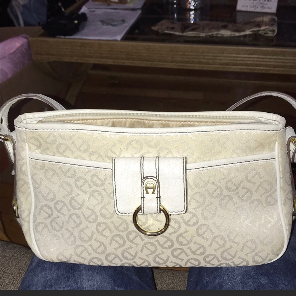 Nice should see bag